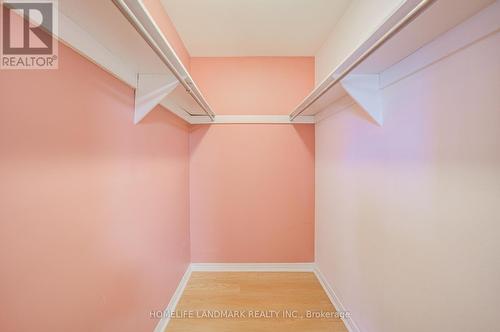 319 Hillside Drive, Mississauga, ON - Indoor