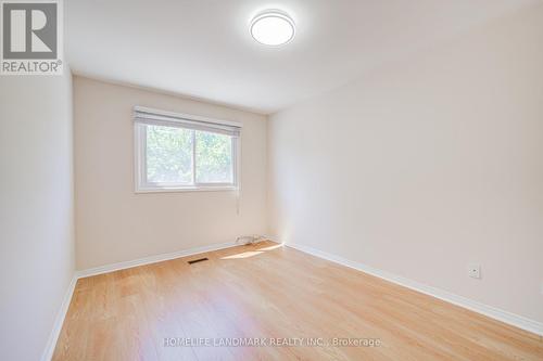 319 Hillside Drive, Mississauga, ON - Indoor Photo Showing Other Room