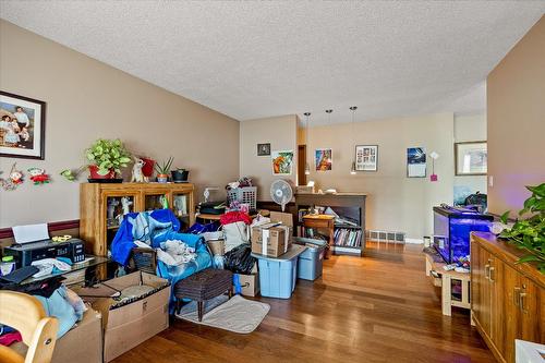 155 Langford Road, Kelowna, BC - Indoor