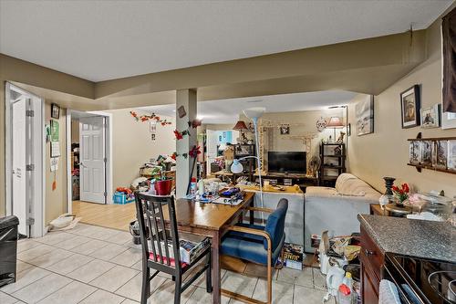 155 Langford Road, Kelowna, BC - Indoor Photo Showing Dining Room