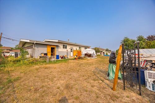 155 Langford Road, Kelowna, BC - Outdoor With Exterior
