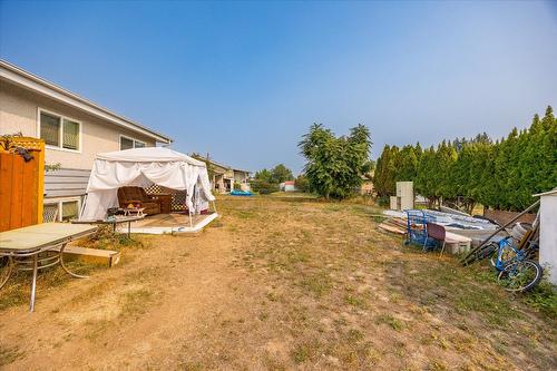 155 Langford Road, Kelowna, BC - Outdoor