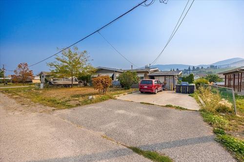 155 Langford Road, Kelowna, BC - Outdoor