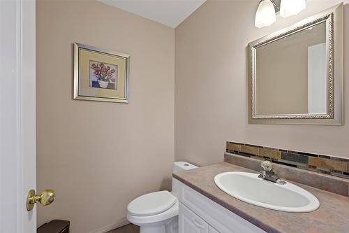 31-1575 Springhill Drive, Kamloops, BC - Indoor Photo Showing Bathroom