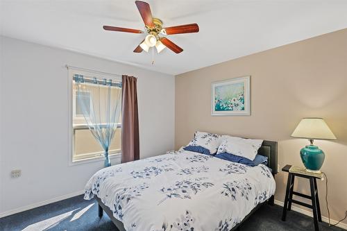 31-1575 Springhill Drive, Kamloops, BC - Indoor Photo Showing Bedroom