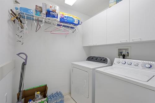 31-1575 Springhill Drive, Kamloops, BC - Indoor Photo Showing Laundry Room