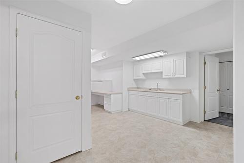 31-1575 Springhill Drive, Kamloops, BC - Indoor