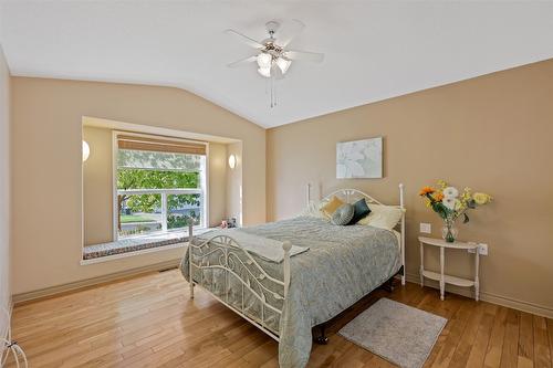 31-1575 Springhill Drive, Kamloops, BC - Indoor Photo Showing Bedroom