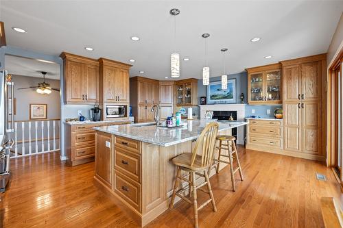 3285 Sundance Drive, West Kelowna, BC - Indoor Photo Showing Kitchen With Upgraded Kitchen