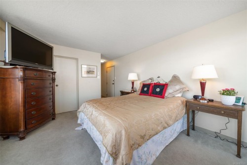 605-1234 Wharf St, Victoria, BC - Indoor Photo Showing Bedroom