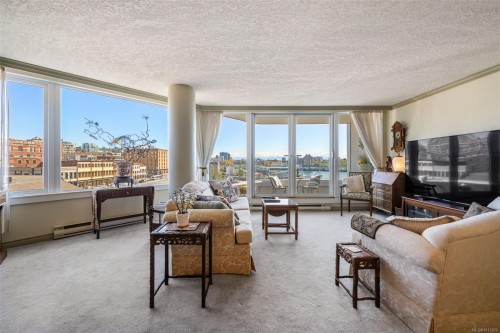 605-1234 Wharf St, Victoria, BC - Indoor Photo Showing Living Room