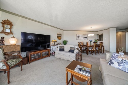 605-1234 Wharf St, Victoria, BC - Indoor Photo Showing Living Room