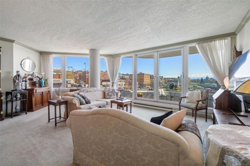 605-1234 Wharf St, Victoria, BC - Indoor Photo Showing Living Room