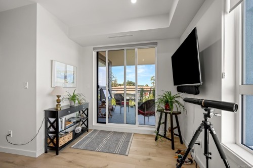 406-536 Island Hwy South, Campbell River, BC - Indoor Photo Showing Other Room