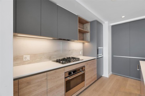 1208-363 Tyee Rd, Victoria, BC - Indoor Photo Showing Kitchen