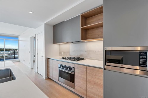 1208-363 Tyee Rd, Victoria, BC - Indoor Photo Showing Kitchen With Upgraded Kitchen
