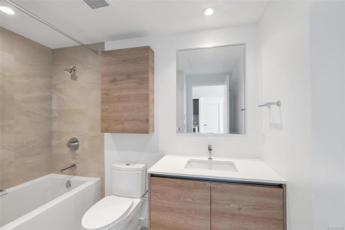 1208-363 Tyee Rd, Victoria, BC - Indoor Photo Showing Bathroom