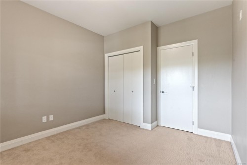 101-1145 Sikorsky Rd, Langford, BC - Indoor Photo Showing Other Room