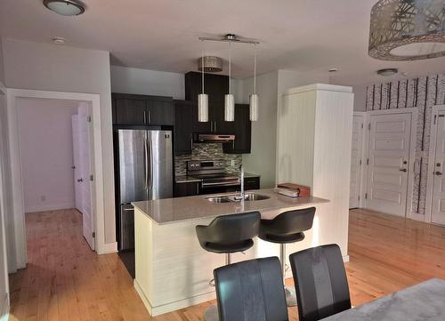 Cuisine - 101-10294 Boul. St-Laurent, Montréal (Ahuntsic-Cartierville), QC - Indoor Photo Showing Kitchen With Double Sink