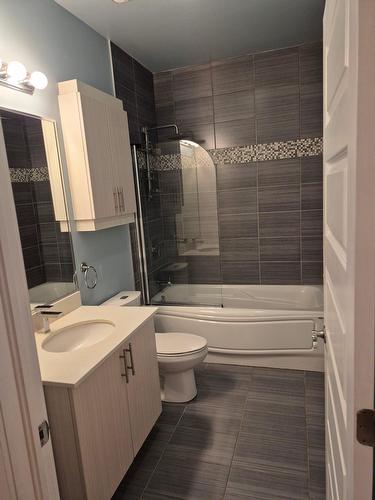 Salle de bains - 101-10294 Boul. St-Laurent, Montréal (Ahuntsic-Cartierville), QC - Indoor Photo Showing Bathroom