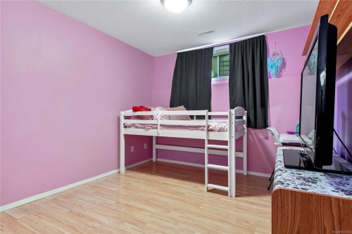 745 Bowen Dr, Campbell River, BC 