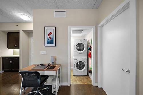 308-130 Creek Bend Rd, Winnipeg, MB 