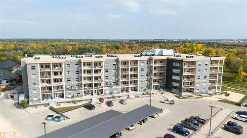 308-130 Creek Bend RD  Winnipeg, MB R2N 0K1