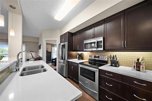 308-130 Creek Bend Rd, Winnipeg, MB 