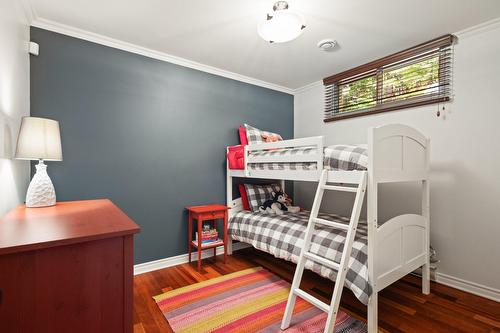 Chambre à coucher - 201 Ch. De La Sablière, Sutton, QC - Indoor Photo Showing Bedroom