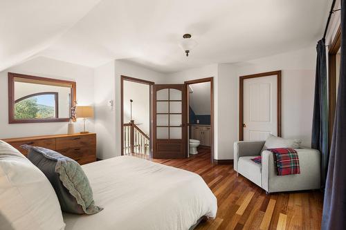 Primary bedroom - 201 Ch. De La Sablière, Sutton, QC - Indoor Photo Showing Bedroom