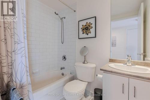 801 - 281 Mutual Street, Toronto, ON - Indoor Photo Showing Bathroom