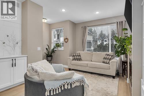2490 Tuscany Drive Unit# 24, West Kelowna, BC - Indoor Photo Showing Living Room