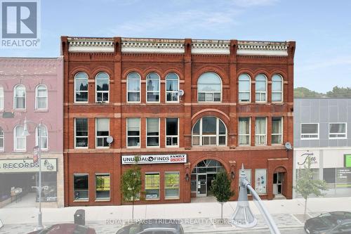 449 TALBOT STREET  St. Thomas, ON N5P 1C1