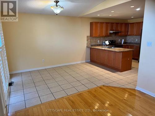 5077 Dubonet Drive, Mississauga, ON - Indoor Photo Showing Kitchen