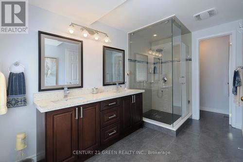 418 Chieftan Circle, Mississauga, ON - Indoor Photo Showing Bathroom