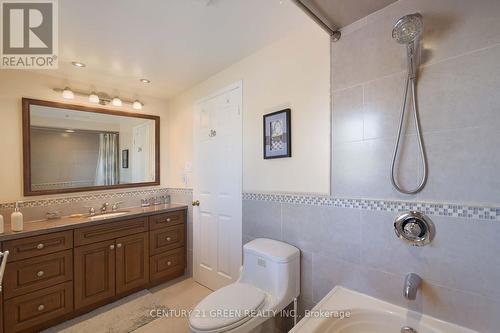 418 Chieftan Circle, Mississauga, ON - Indoor Photo Showing Bathroom
