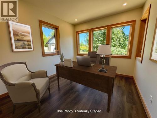 145 Lakeview Drive, Nelson, BC - Indoor