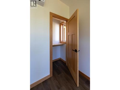 145 Lakeview Drive, Nelson, BC - Indoor Photo Showing Other Room