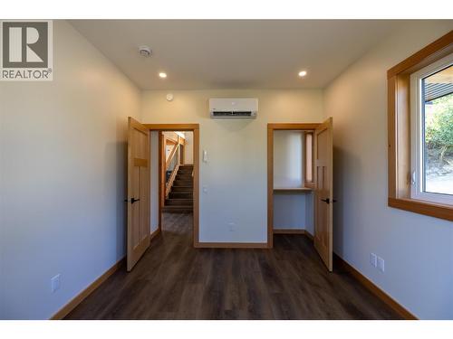 145 Lakeview Drive, Nelson, BC - Indoor Photo Showing Other Room