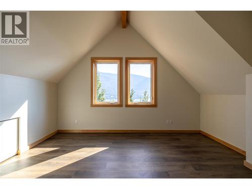145 Lakeview Drive, Nelson, BC - Indoor Photo Showing Other Room