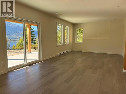145 Lakeview Drive, Nelson, BC - Indoor Photo Showing Other Room