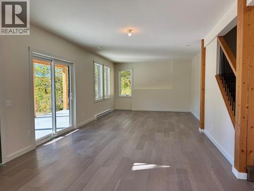 145 Lakeview Drive, Nelson, BC - Indoor Photo Showing Other Room