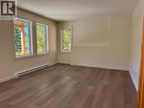 145 Lakeview Drive, Nelson, BC - Indoor Photo Showing Other Room