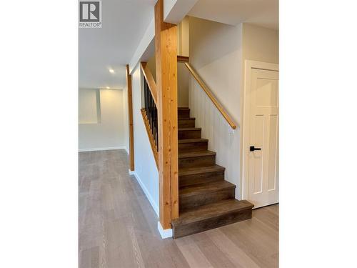 145 Lakeview Drive, Nelson, BC - Indoor Photo Showing Other Room