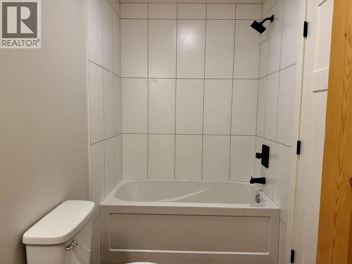 145 Lakeview Drive, Nelson, BC - Indoor Photo Showing Bathroom