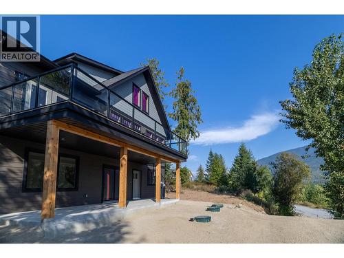 145 Lakeview Drive, Nelson, BC - Outdoor With Deck Patio Veranda