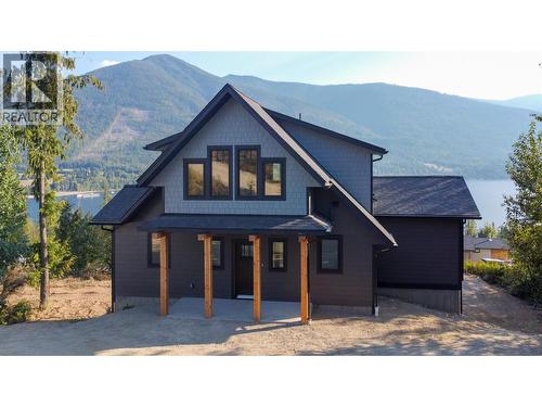 145 Lakeview Drive  Nelson, BC V1L 6W6