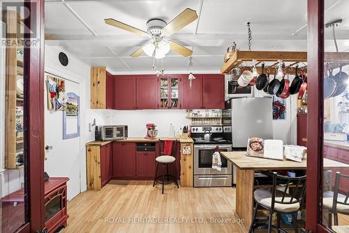 115 Elgin Street, Clarington (Bowmanville), ON - Indoor Photo Showing Kitchen