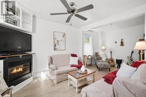 115 Elgin Street, Clarington (Bowmanville), ON - Indoor Photo Showing Living Room With Fireplace