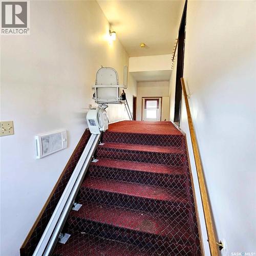 219 Carl Avenue E, Langenburg, SK - Indoor